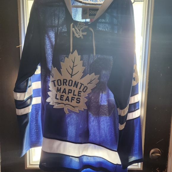 Austin matthews jersey - Picture 2 of 2